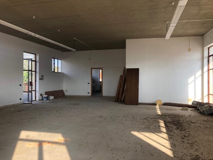 locale-commerciale-in-vendita (2)
