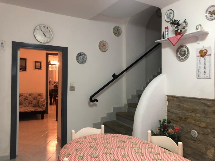 casa-indipendente-nel-centro-storico-di-Ogliastro-Cilento (14)