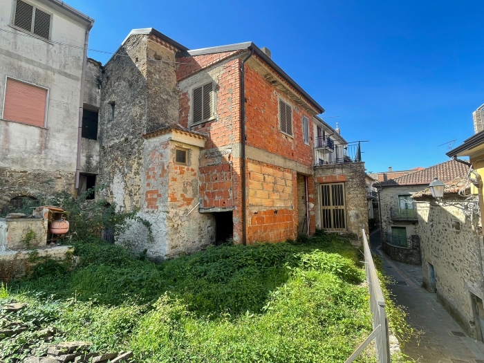 San-Mauro-Cilento-centro-storico-in-vendita (1)