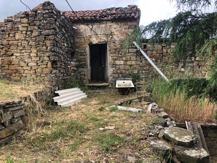 rudere-in-vendita-contrada-difesa-con-terreno (7)