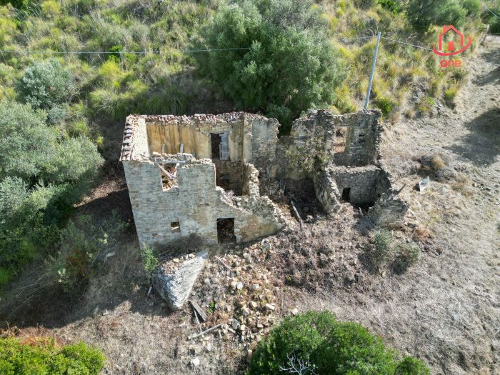 rudere-vista-mare-da-ristrutturare-in-vendita-a-mainolfo (5)