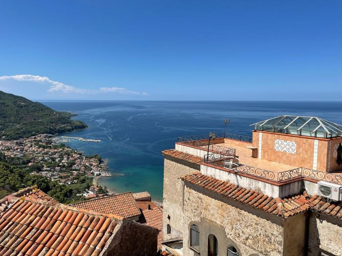 appartamento-con-terrazzo-vista-mare-in-vendita-castellabate-centro-storico (11)