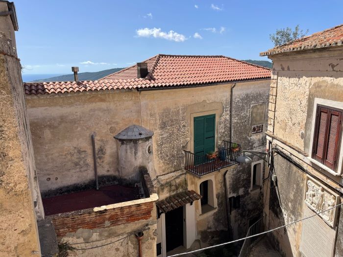 appartamento-con-terrazzo-vista-mare-in-vendita-castellabate-centro-storico (14)
