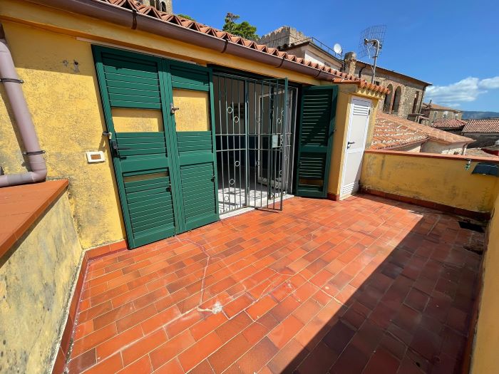 appartamento-con-terrazzo-vista-mare-in-vendita-castellabate-centro-storico (19)