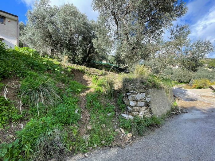 casa-di-paese-in-vendita-con-terreno-a-Ortodonico (1)