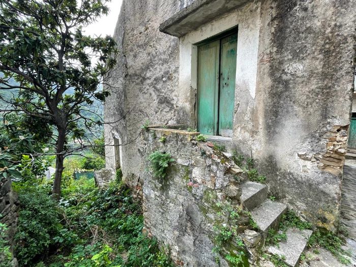 rudere-in-vendita-a-Serramezzana-con-giardino (7)