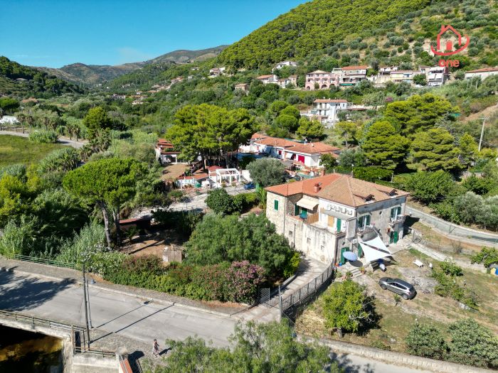 villa-a-schiera-in-vendita-sul-porto-di-San-Nicola-dei-Lembo (20)