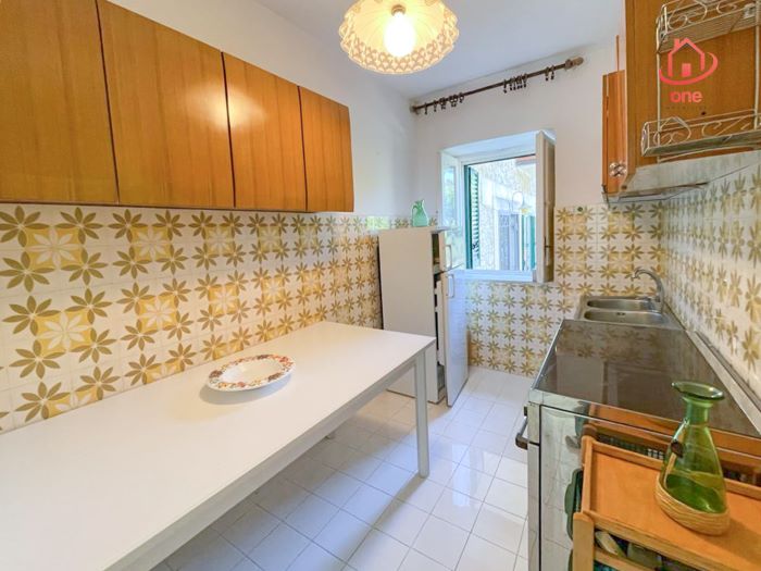 villa-a-schiera-in-vendita-sul-porto-di-San-Nicola-dei-Lembo (25)
