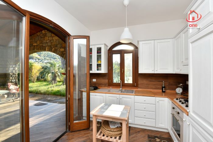 Villa-in-vendita-in-località-Alano-Santa-Maria-di-Castellabate (13)