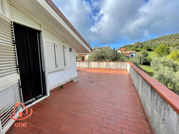 villa-in-vendita-a-Castellabate-con-giardino-e-garage (11)