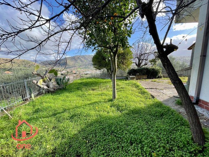 villa-in-vendita-a-Castellabate-con-giardino-e-garage (24)