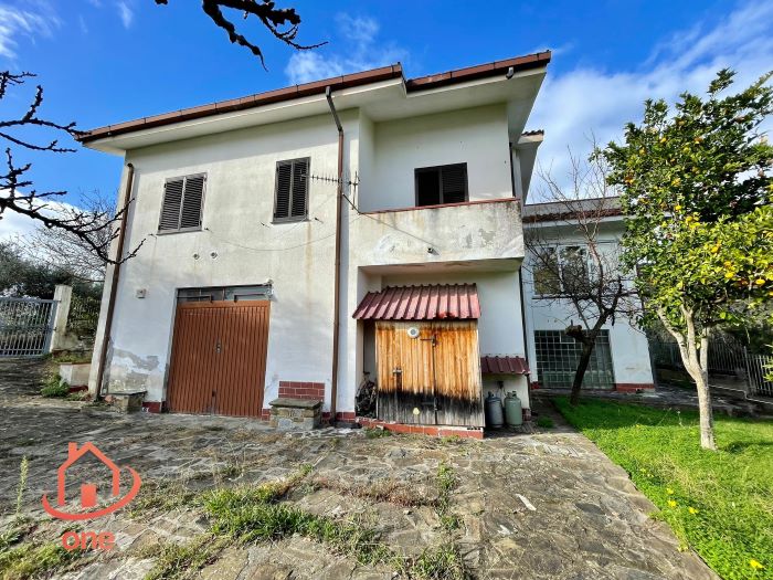 villa-in-vendita-a-Castellabate-con-giardino-e-garage (28)
