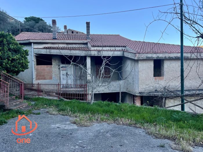 appartamento-da-ultimare-in-vendita-a-Ortodonico-fraz (1)