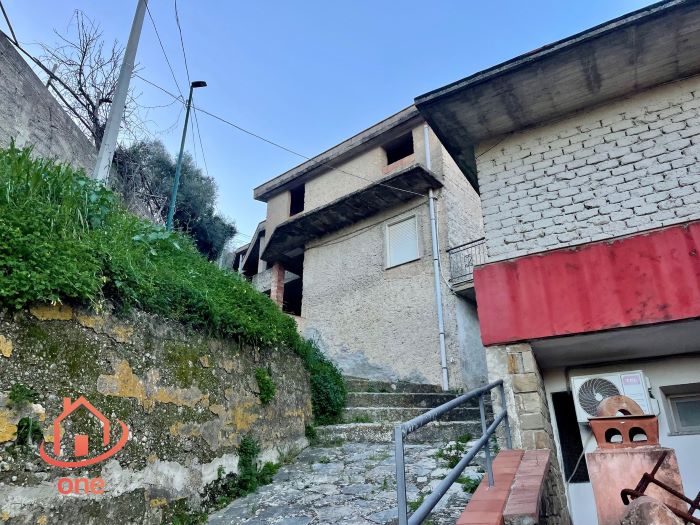 appartamento-da-ultimare-in-vendita-a-Ortodonico-fraz (20)