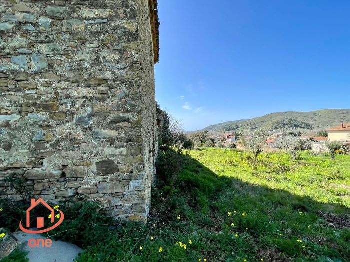 Rudere-in-vendita-a-Motecorce-con-progetto-approvato- (11)