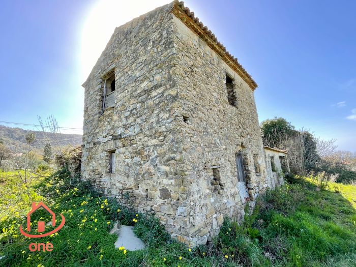 Rudere-in-vendita-a-Motecorce-con-progetto-approvato- (15)
