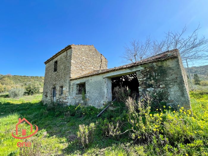 Rudere-in-vendita-a-Motecorce-con-progetto-approvato- (4)