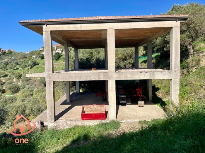 Villa-da-completare-in-vendita-a-Castellabate-con-vista-mare (20)