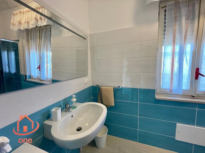 Villa-con-piscina-e-vista-mare-in-vendita-a-Santa-Maria-di-Castellabate (21)