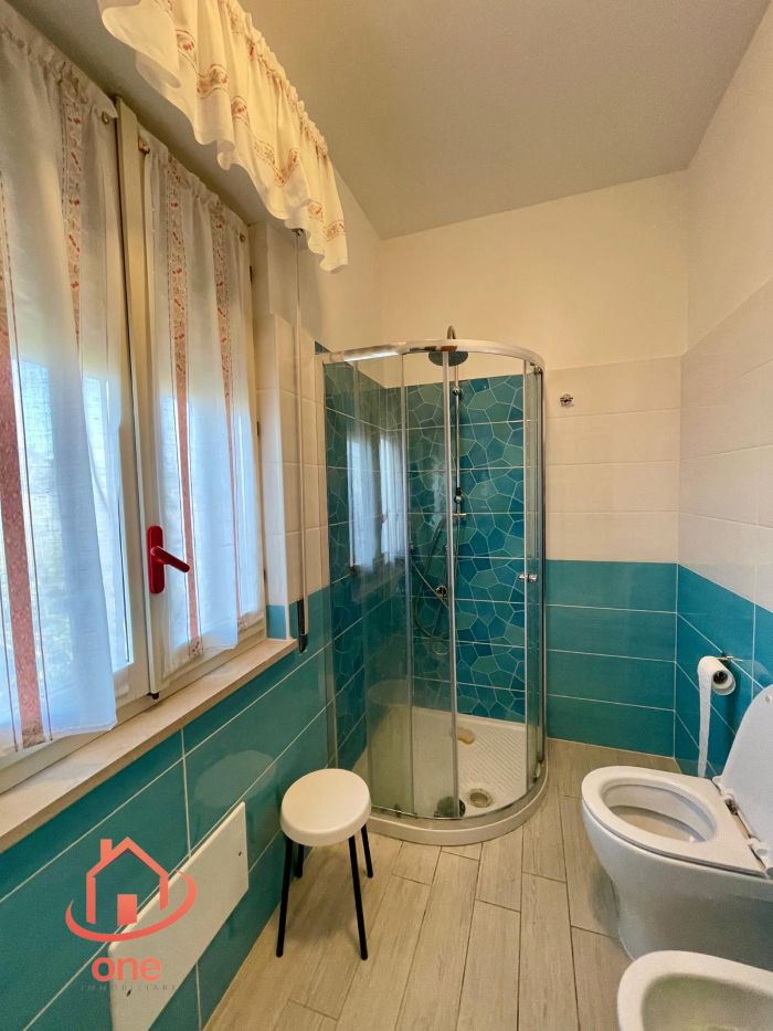 Villa-con-piscina-e-vista-mare-in-vendita-a-Santa-Maria-di-Castellabate (22)