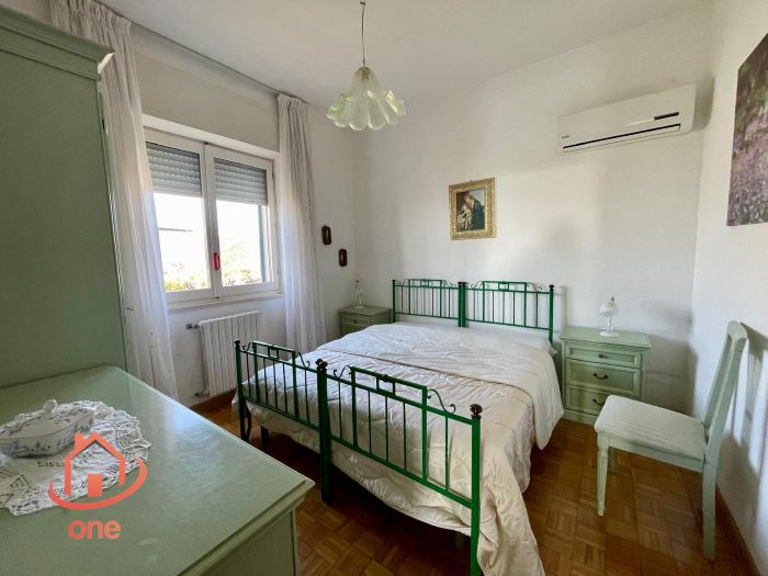 Villa-con-piscina-e-vista-mare-in-vendita-a-Santa-Maria-di-Castellabate (23)