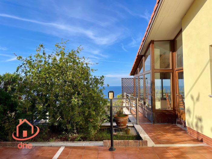 Villa-vista-mare-in-vendita-a-Santa-Maria-di-Castellabate (1)