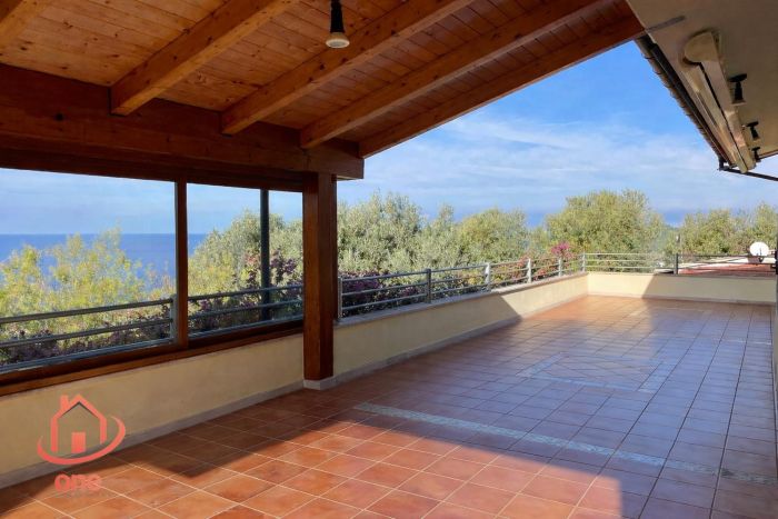 Villa-vista-mare-in-vendita-a-Santa-Maria-di-Castellabate (3)