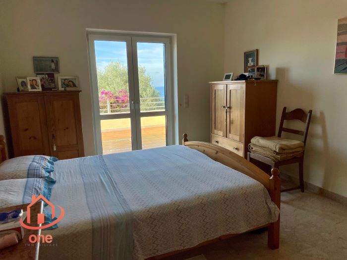 Villa-vista-mare-in-vendita-a-Santa-Maria-di-Castellabate (38)