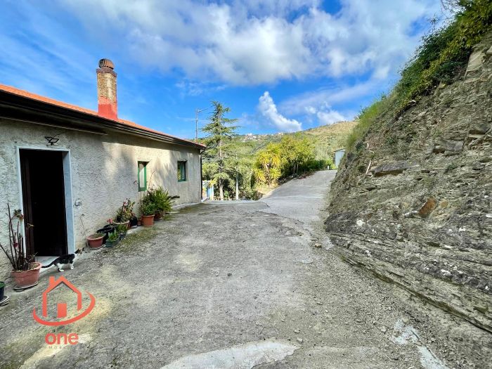 Casale-con-terreno-in-vendita-a-San-Marco-di-Castellabate-con-vista-mare (12)