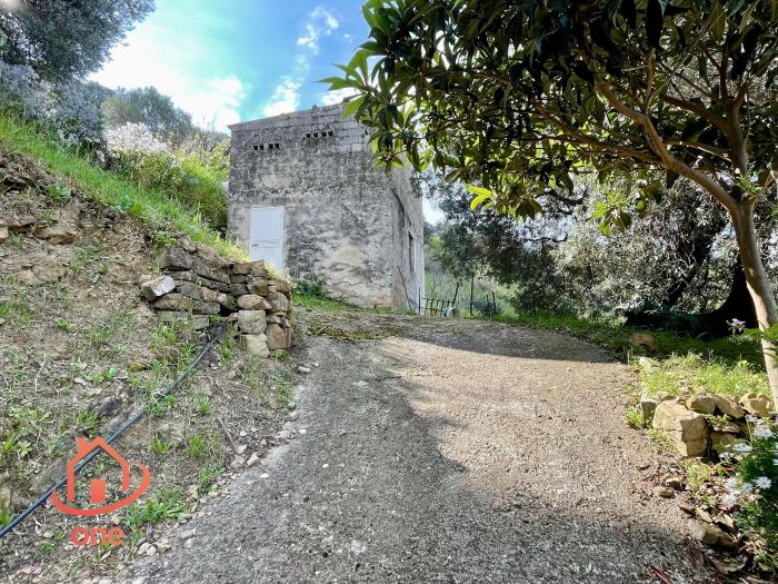 Casale-con-terreno-in-vendita-a-San-Marco-di-Castellabate-con-vista-mare (13)