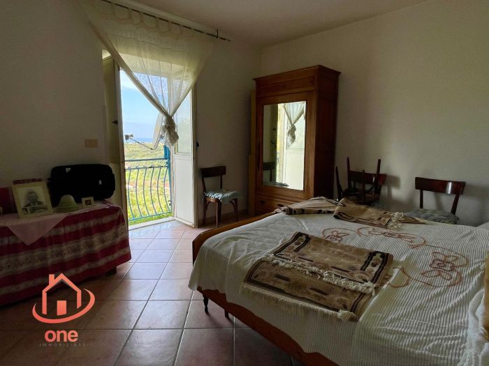 Casale-con-terreno-in-vendita-a-San-Marco-di-Castellabate-con-vista-mare (15)