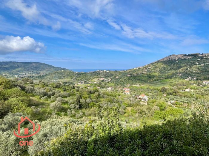 Casale-con-terreno-in-vendita-a-San-Marco-di-Castellabate-con-vista-mare (16)
