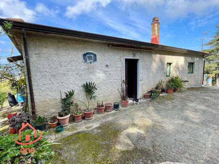 Casale-con-terreno-in-vendita-a-San-Marco-di-Castellabate-con-vista-mare (19)