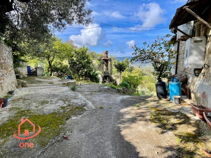 Casale-con-terreno-in-vendita-a-San-Marco-di-Castellabate-con-vista-mare (23)