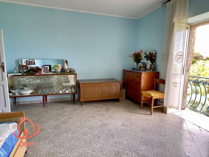 Casale-con-terreno-in-vendita-a-San-Marco-di-Castellabate-con-vista-mare (3)