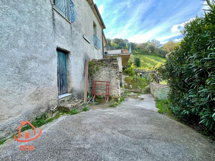 Casale-con-terreno-in-vendita-a-San-Marco-di-Castellabate-con-vista-mare (31)