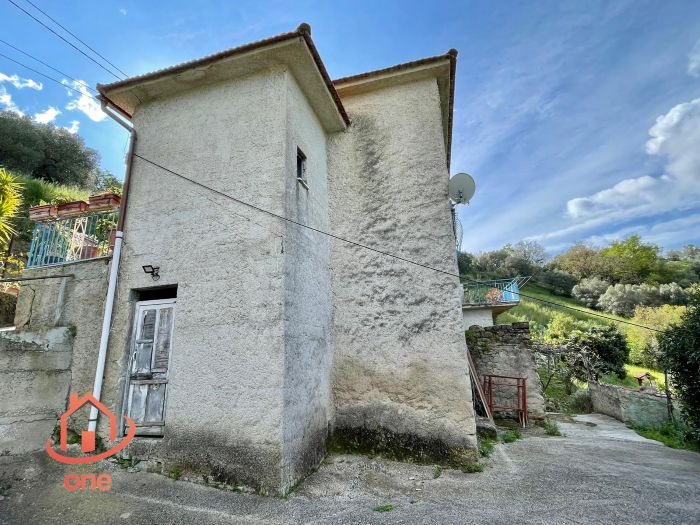 Casale-con-terreno-in-vendita-a-San-Marco-di-Castellabate-con-vista-mare (32)