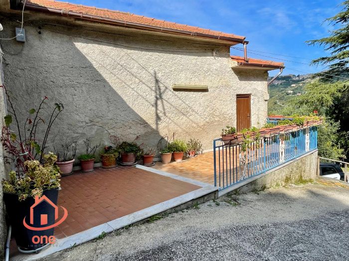 Casale-con-terreno-in-vendita-a-San-Marco-di-Castellabate-con-vista-mare (33)