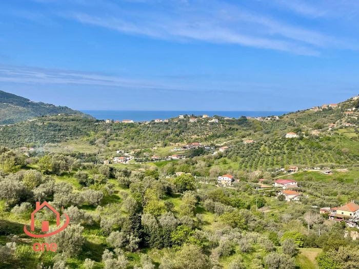 Casale-con-terreno-in-vendita-a-San-Marco-di-Castellabate-con-vista-mare (7)