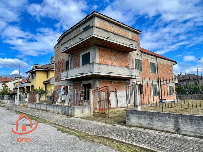 Villa-in-vendita-Castelnuovo-Cilento-Loc.-Velina-con-ampio-giardino (48)