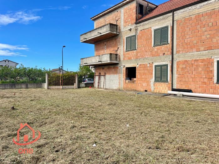 Villa-in-vendita-Castelnuovo-Cilento-Loc.-Velina-con-ampio-giardino (49)