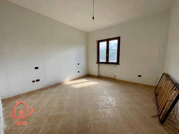 Villa-in-vendita-Castelnuovo-Cilento-Loc.-Velina-con-ampio-giardino (55)