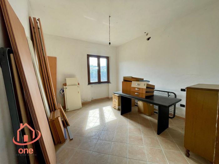 Villa-in-vendita-Castelnuovo-Cilento-Loc.-Velina-con-ampio-giardino (56)