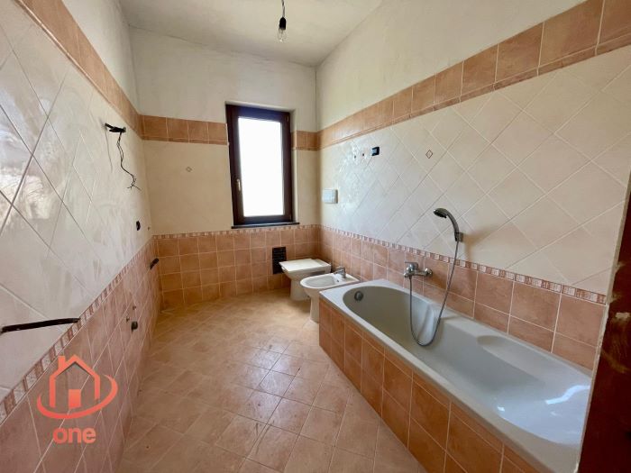 Villa-in-vendita-Castelnuovo-Cilento-Loc.-Velina-con-ampio-giardino (62)