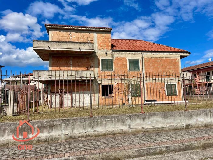 Villa-in-vendita-Castelnuovo-Cilento-Loc.-Velina-con-ampio-giardino (91)