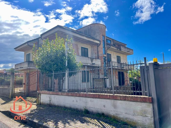 Villa-in-vendita-Castelnuovo-Cilento-Loc.-Velina-con-ampio-giardino (93)