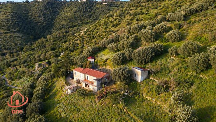 casale-panoramico-vista-mare-con-terreno-san-marco-castellabate (7)