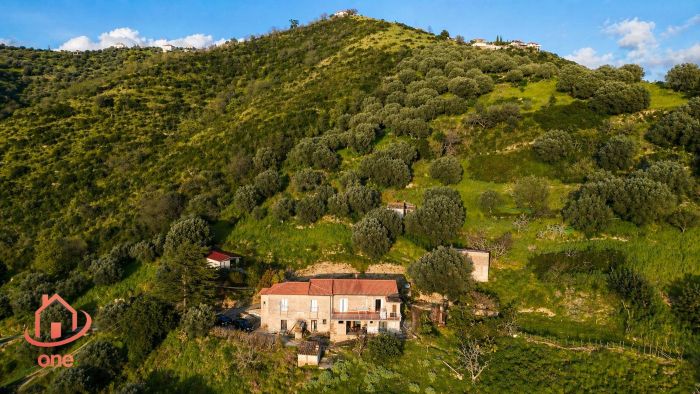 casale-panoramico-vista-mare-con-terreno-san-marco-castellabate (8)