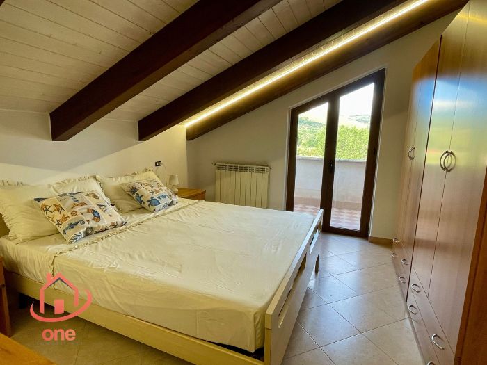 Appartamento-con-terrazzo-in-affitto-annuale-a-Santa-Maria-di-Castellabate (14)