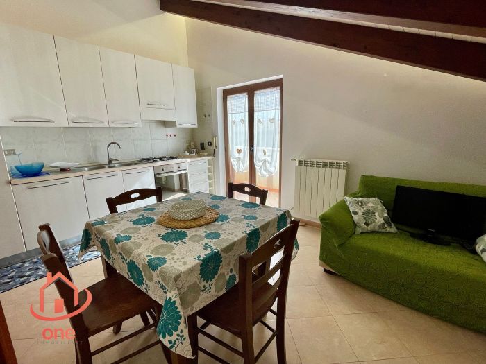 Appartamento-con-terrazzo-in-affitto-annuale-a-Santa-Maria-di-Castellabate (2)